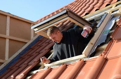 Pose de fenêtres de toit Velux à Bugnein